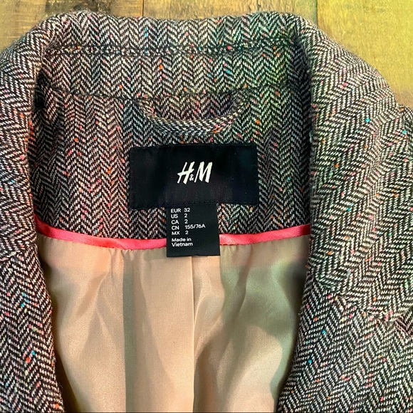 H&M houndstooth blazer - Picture 2 of 4